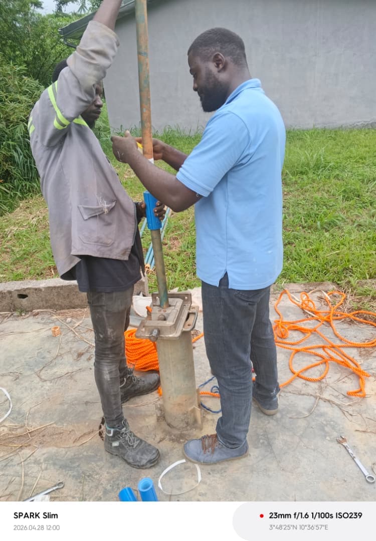 Installation de pompe à motricité humaine